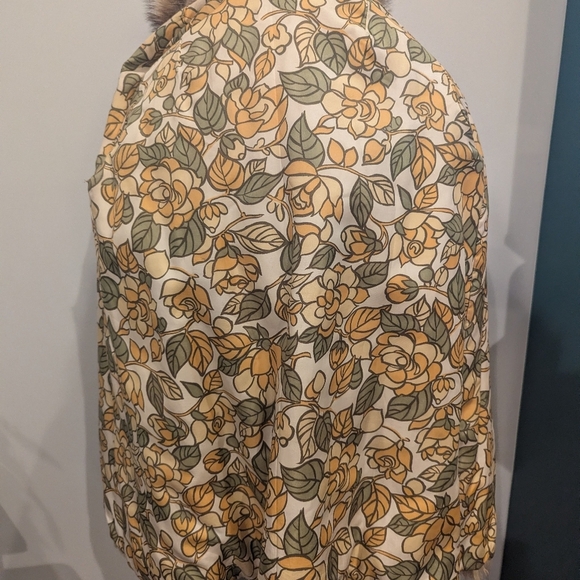 Vintage Patchwork Coyote Fur Coat Reversible Hippy Floral Pattern Sz M - Picture 6 of 8